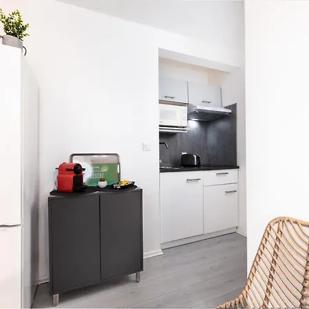 L'alto Hometimal - Center - Parking - Metro Appartement *