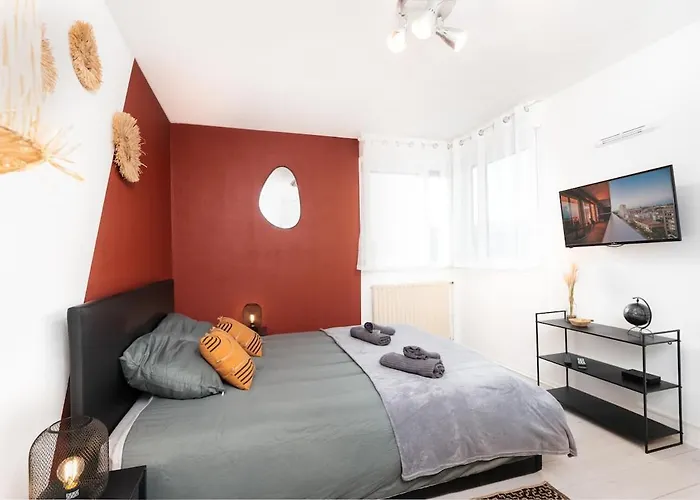 L'alto Hometimal - Center - Parking - Metro Appartement *